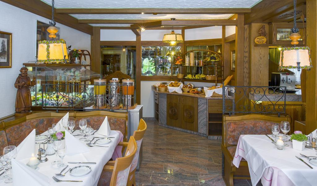 Hotel Schloessmann Garni บาดเคอนิก ภายนอก รูปภาพ