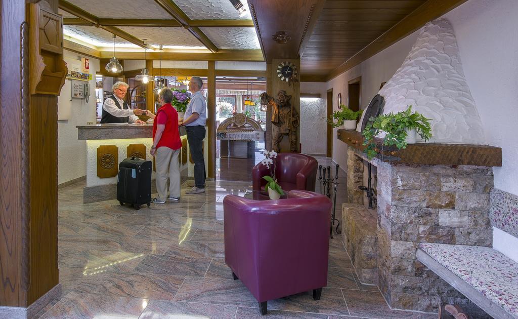Hotel Schloessmann Garni บาดเคอนิก ภายนอก รูปภาพ